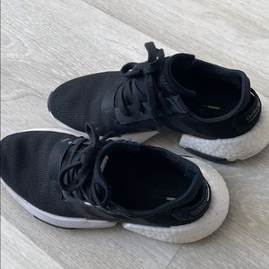 Stylish ADIDAS POD S3.1 size 7 in good condition